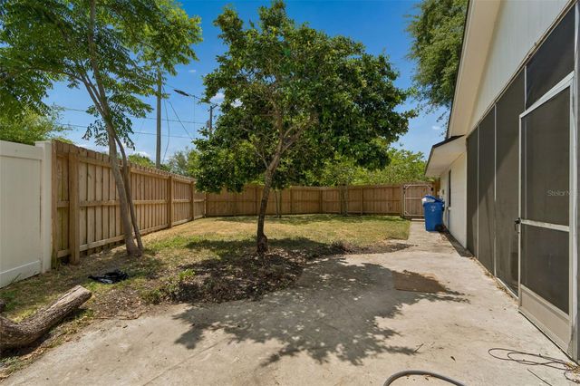 13338 LAKE GEORGE LANE, Tampa, FL 33618