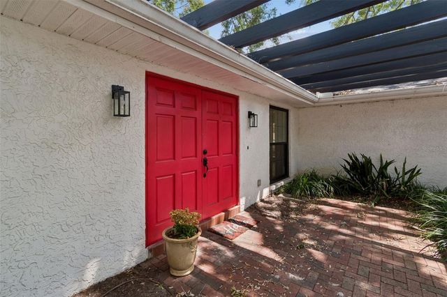 13338 LAKE GEORGE LANE, Tampa, FL 33618