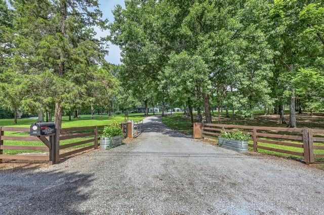 306 Quarry Rd, Mount Juliet, TN 37122
