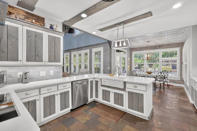 306 Quarry Rd, Mount Juliet, TN 37122
