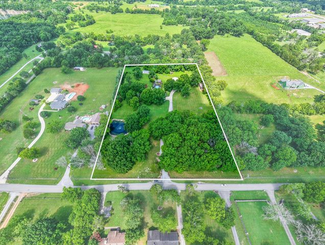 306 Quarry Rd, Mount Juliet, TN 37122