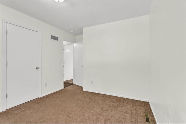 7413 Loma Vista Drive, Kansas City, MO 64138