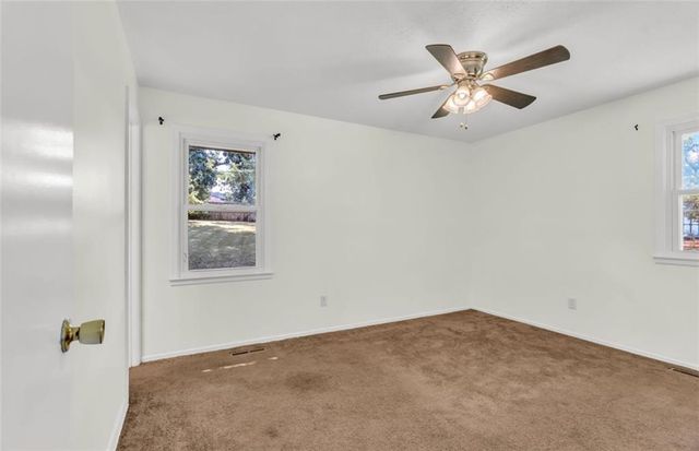 7413 Loma Vista Drive, Kansas City, MO 64138