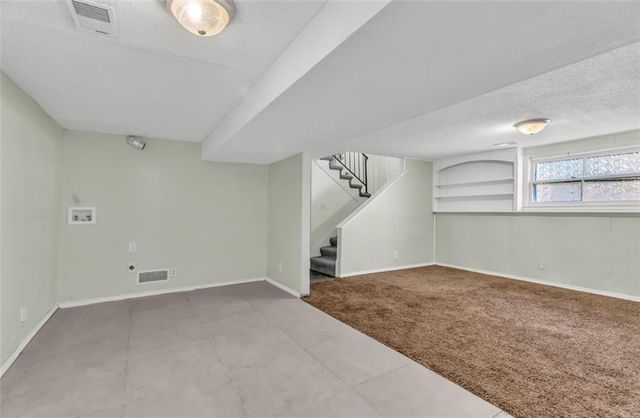 7413 Loma Vista Drive, Kansas City, MO 64138