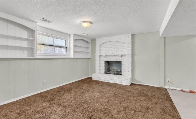 7413 Loma Vista Drive, Kansas City, MO 64138