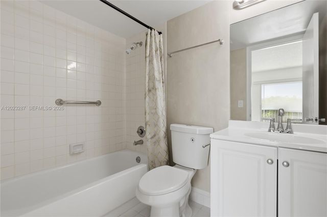 301 SW 135th Avenue 415C, Pembroke Pines, FL 33027