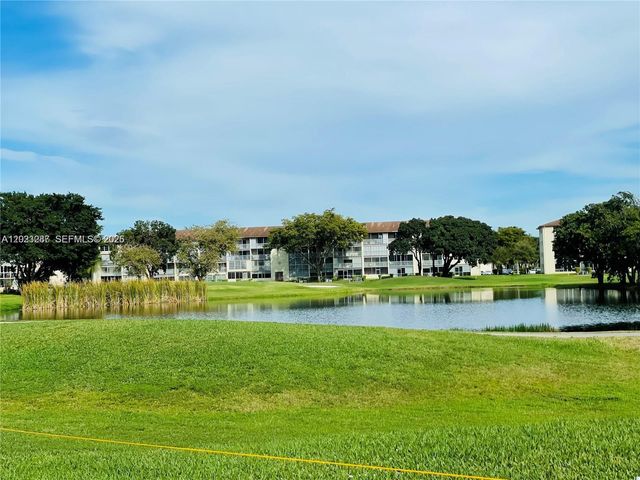 301 SW 135th Avenue 415C, Pembroke Pines, FL 33027