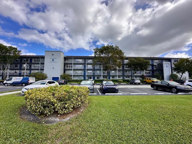 301 SW 135th Avenue 415C, Pembroke Pines, FL 33027