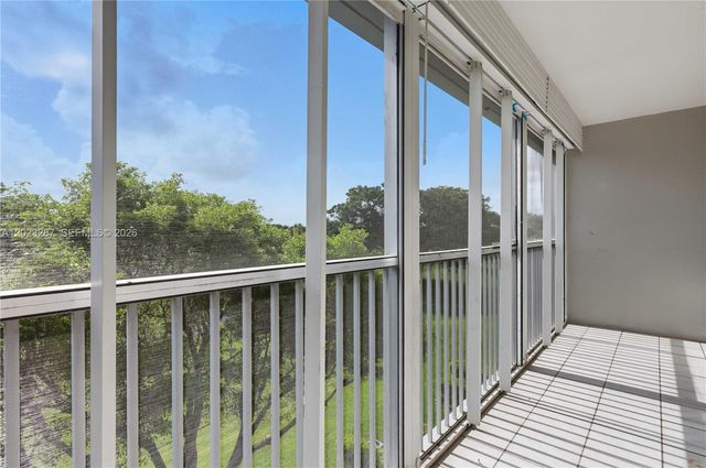 301 SW 135th Avenue 415C, Pembroke Pines, FL 33027