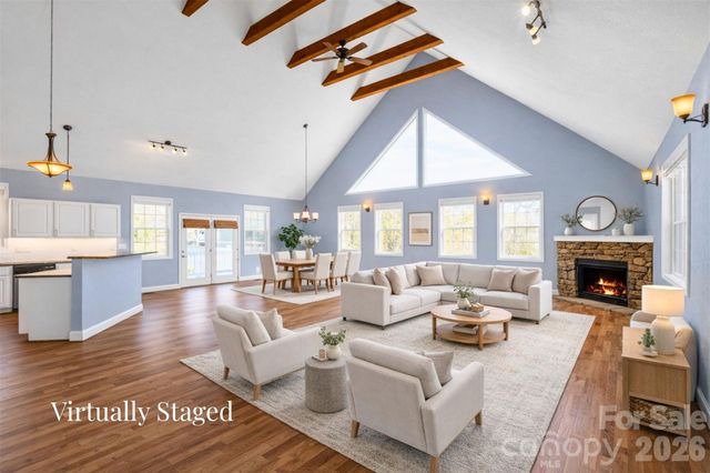 291 N Crab Meadow Drive, Hendersonville, NC 28739