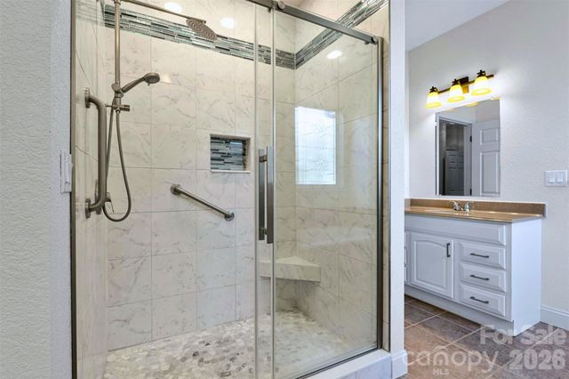 291 N Crab Meadow Drive, Hendersonville, NC 28739