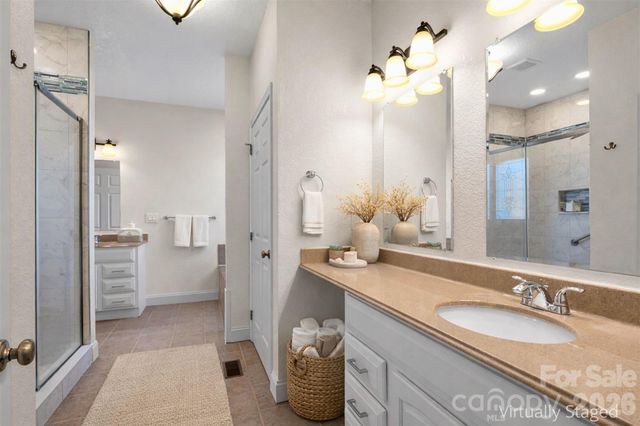 291 N Crab Meadow Drive, Hendersonville, NC 28739