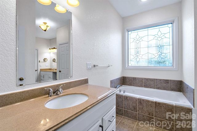 291 N Crab Meadow Drive, Hendersonville, NC 28739