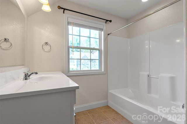 291 N Crab Meadow Drive, Hendersonville, NC 28739