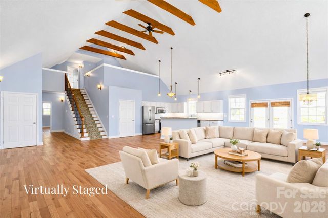 291 N Crab Meadow Drive, Hendersonville, NC 28739