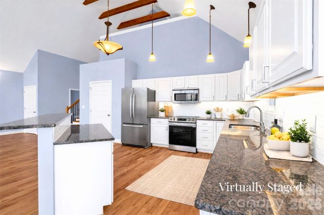 291 N Crab Meadow Drive, Hendersonville, NC 28739