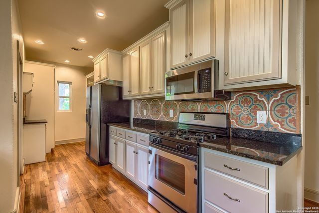 410 Kokomo, Alamo Heights, TX 78209