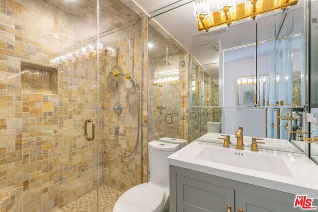 6 Voyage Street 101, Marina Del Rey, CA 90292