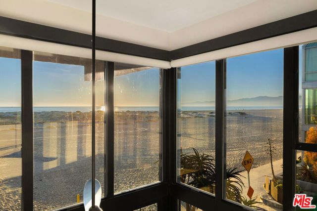 6 Voyage Street 101, Marina Del Rey, CA 90292
