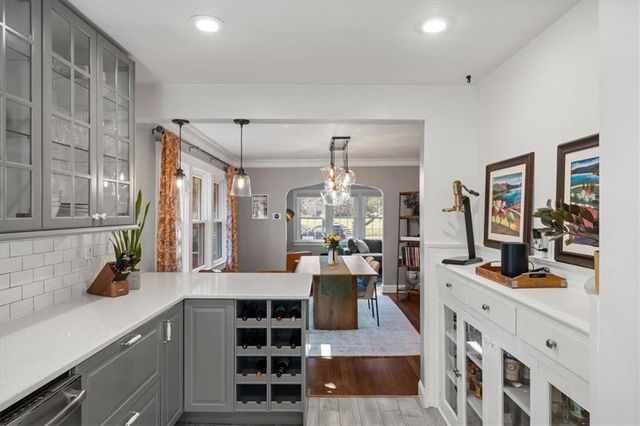 26 E 70th Terrace, Kansas City, MO 64113