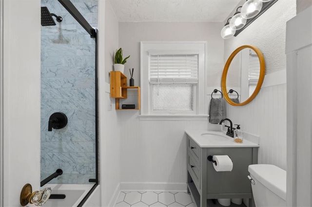 26 E 70th Terrace, Kansas City, MO 64113