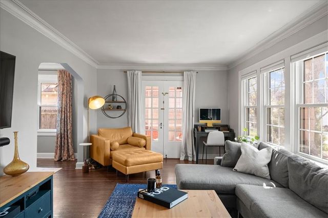 26 E 70th Terrace, Kansas City, MO 64113