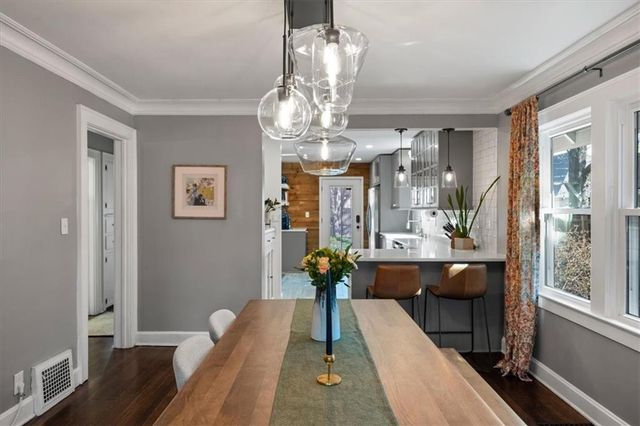 26 E 70th Terrace, Kansas City, MO 64113