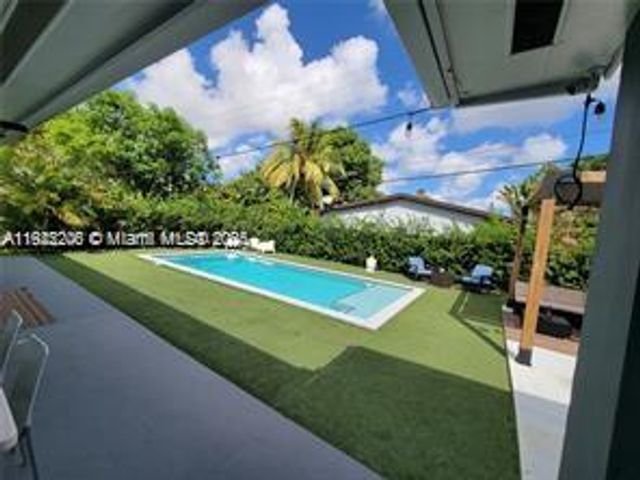 12125 NE 2nd Ave, North Miami, FL 33161