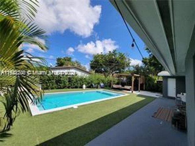 12125 NE 2nd Ave, North Miami, FL 33161