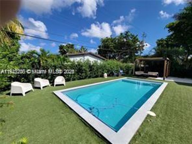 12125 NE 2nd Ave, North Miami, FL 33161