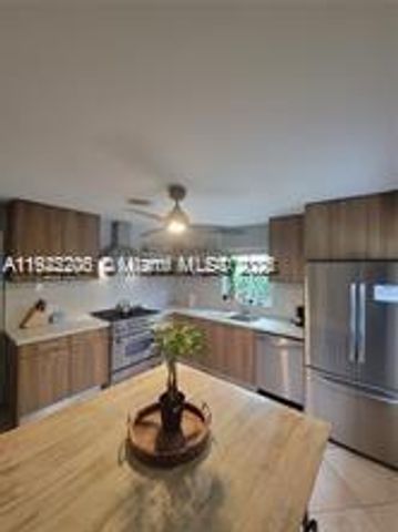 12125 NE 2nd Ave, North Miami, FL 33161