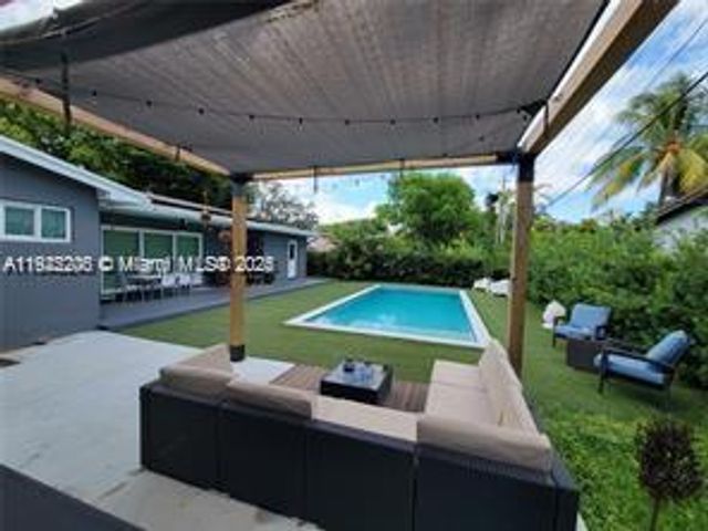 12125 NE 2nd Ave, North Miami, FL 33161