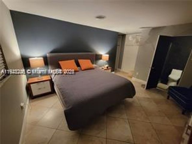 12125 NE 2nd Ave, North Miami, FL 33161