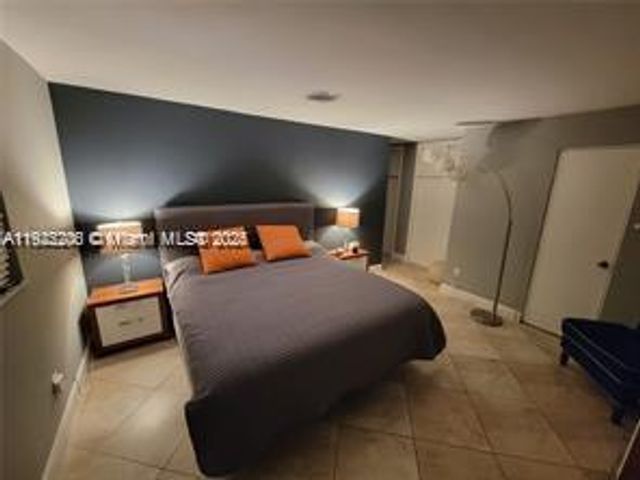 12125 NE 2nd Ave, North Miami, FL 33161