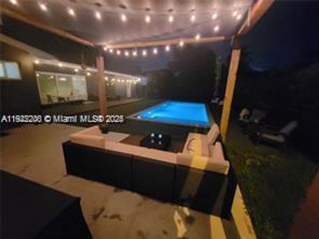 12125 NE 2nd Ave, North Miami, FL 33161