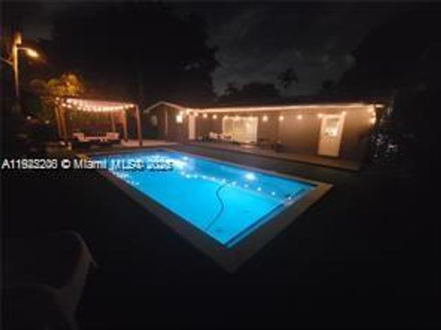 12125 NE 2nd Ave, North Miami, FL 33161