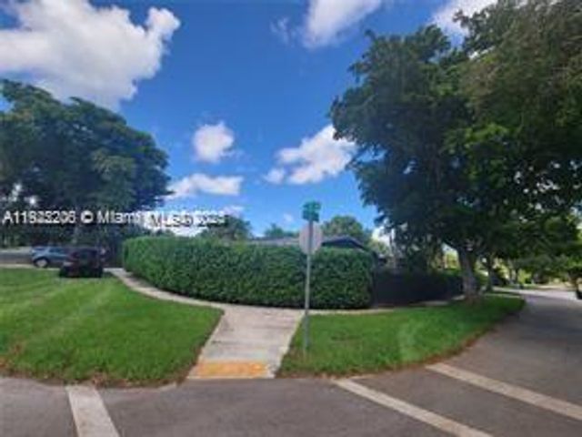 12125 NE 2nd Ave, North Miami, FL 33161