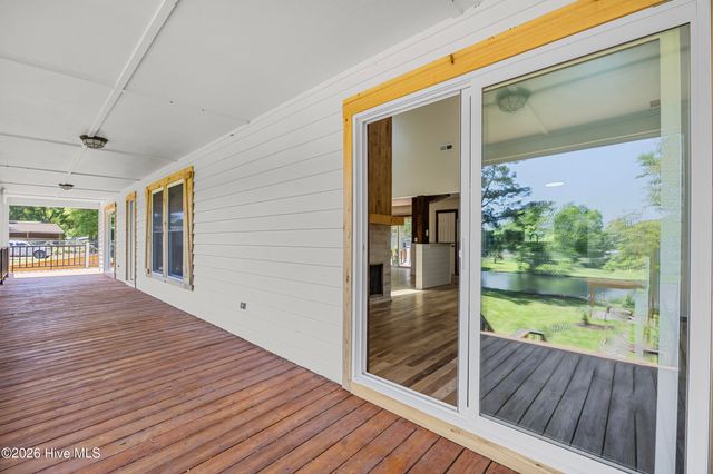 3126 Tradewinds Avenue SW, Supply, NC 28462