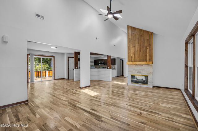 3126 Tradewinds Avenue SW, Supply, NC 28462