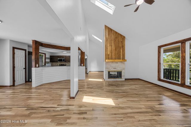 3126 Tradewinds Avenue SW, Supply, NC 28462