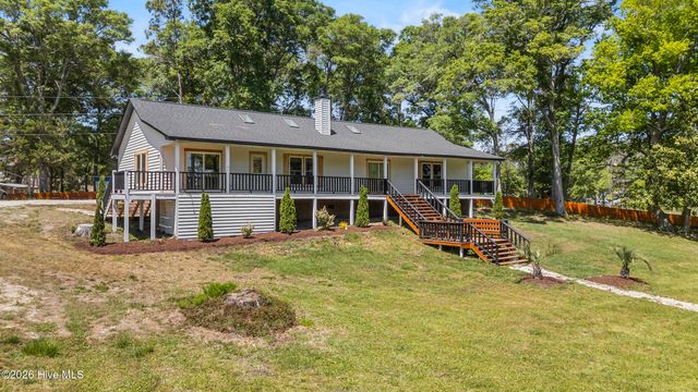 3126 Tradewinds Avenue SW, Supply, NC 28462