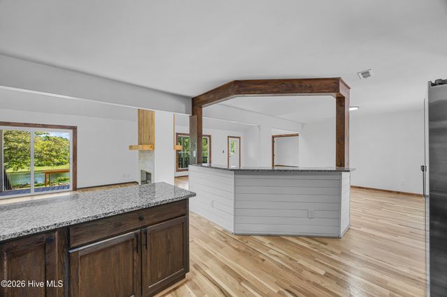 3126 Tradewinds Avenue SW, Supply, NC 28462