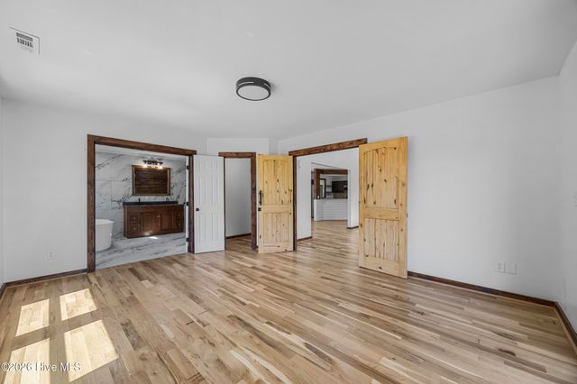 3126 Tradewinds Avenue SW, Supply, NC 28462