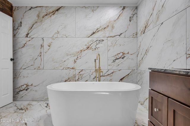 3126 Tradewinds Avenue SW, Supply, NC 28462