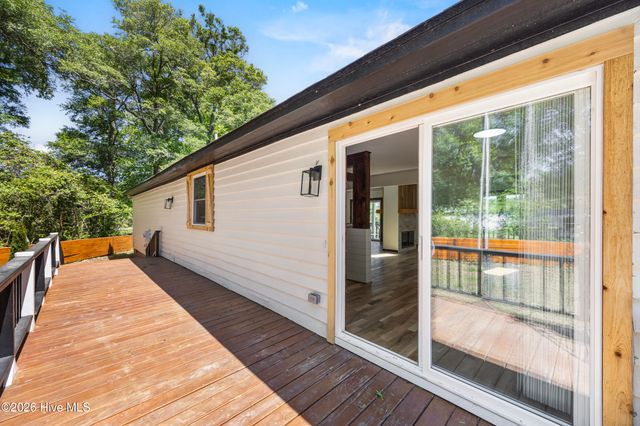 3126 Tradewinds Avenue SW, Supply, NC 28462