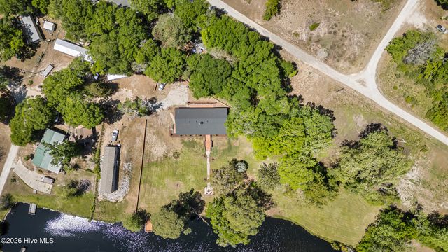 3126 Tradewinds Avenue SW, Supply, NC 28462