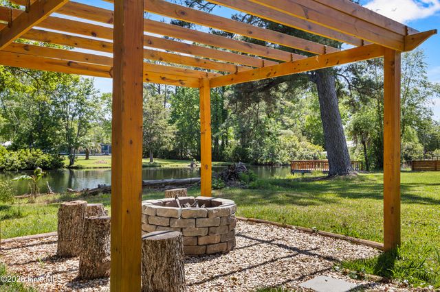 3126 Tradewinds Avenue SW, Supply, NC 28462