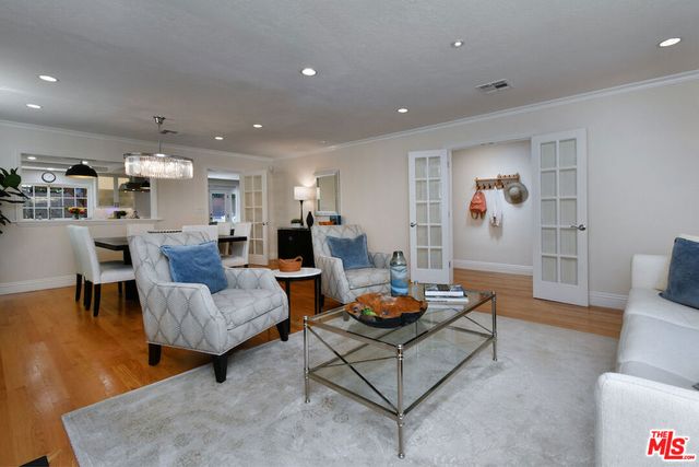 5259 Vesper Avenue, Sherman Oaks, CA 91411