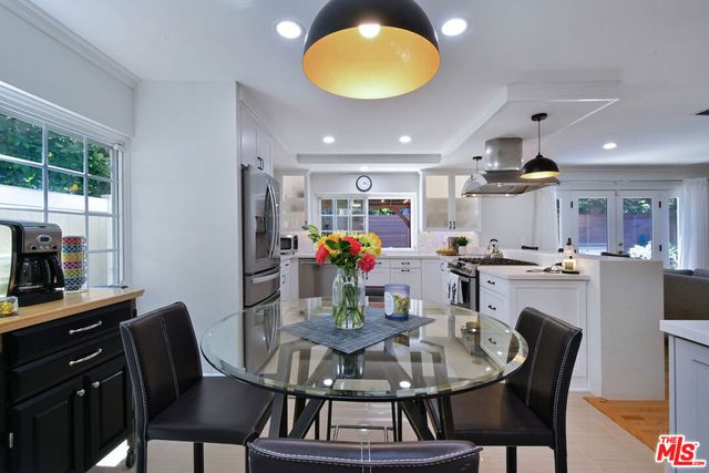 5259 Vesper Avenue, Sherman Oaks, CA 91411