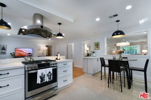 5259 Vesper Avenue, Sherman Oaks, CA 91411
